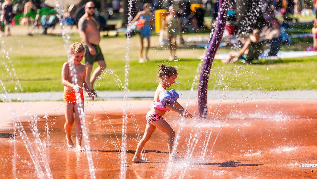 Waterspeelpark Splesj Molecaten Park Bosbad Hoeven 22 spraypark
