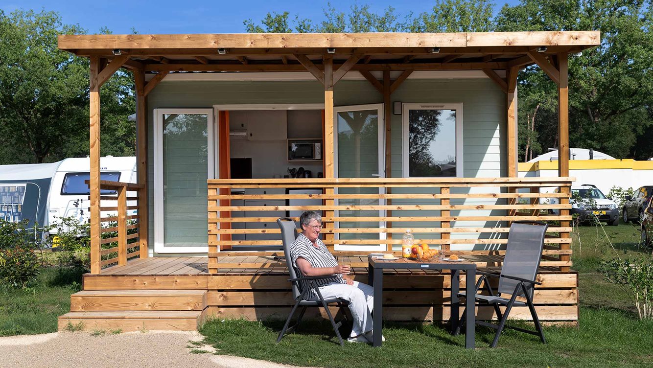 2pers chalet Appelbes Molecaten Park Bosbad Hoeven 07